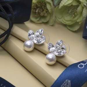 Earring Touch Pearl